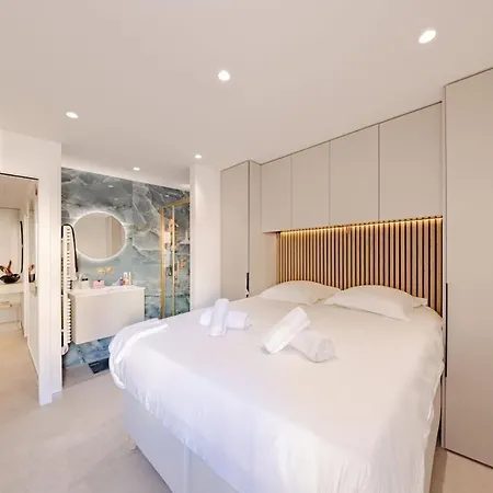 Appartement - Beautiful - 3 Bedrooms - 3 Bathrooms - 5cv *